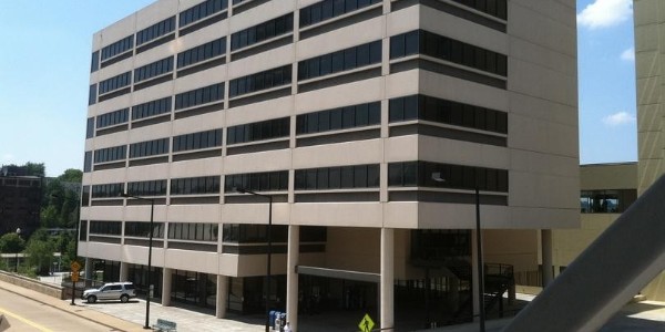 辦公樓安裝商用中央空調大概需要多少錢？