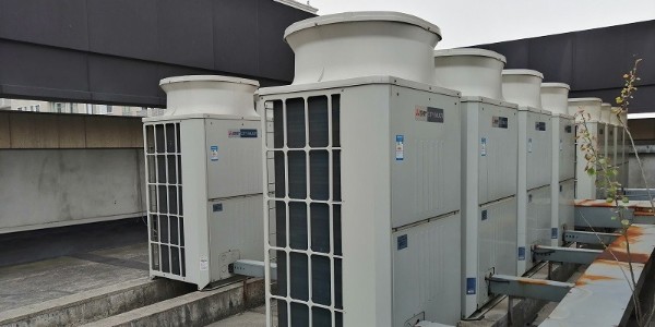 中央空調(diào)室外機(jī)漏水是哪些因素導(dǎo)致的？